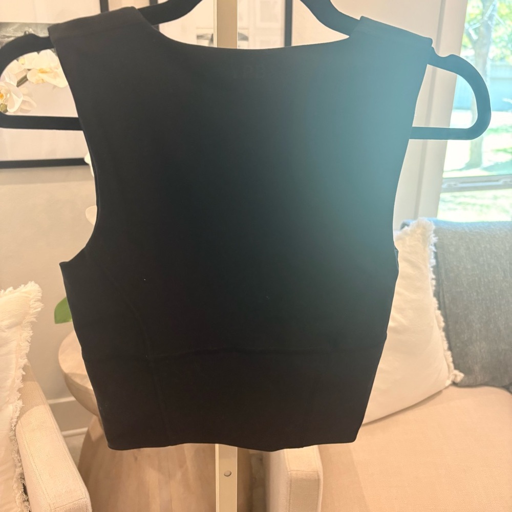 Abercrombie & Fitch Black Square-Neck Crop Tank - Picture 3 of 3